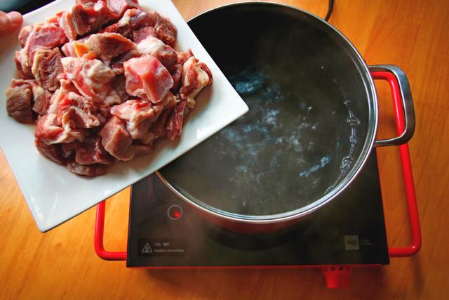 牛肉炖土豆