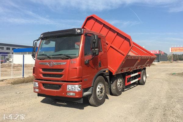 拉砂石料自卸车