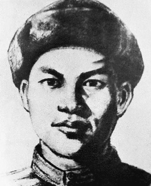 领导走访发现邱少云真人照片惊动军委，专家看后质疑：真假难辨