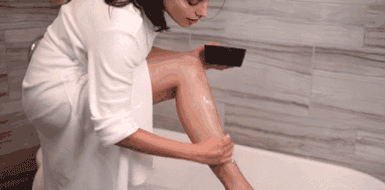 胳膊肘上起了一片一片的像鸡皮疙瘩