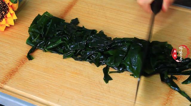 早春三月，这7道“应季菜”该多吃了，养肝健脾又润燥，舒服过春