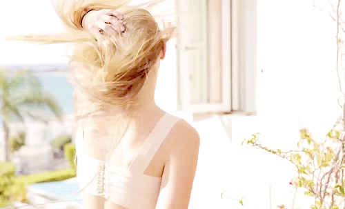 毛周角化胳膊起皮发干