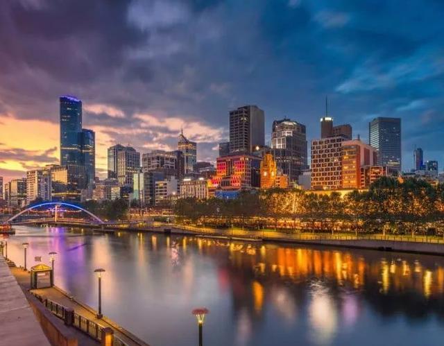 墨尔本曾经在26年的时间里承担了澳大利亚首都的作用.