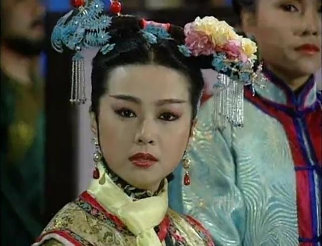 一边是高贵的兰馨公主,一边是楚楚可怜的白吟霜,皓祯没有平衡好妻妾