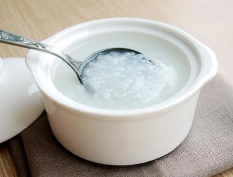 导语:熬煮白粥时,掌握3个要点,米粥香浓黏稠,比粥铺买的还好喝