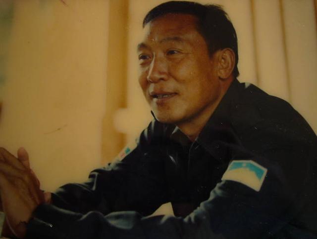 毒枭坤沙:当年有名的金三角大毒枭坤沙，到底是个什么样的人，如今去哪了