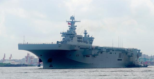 075二号舰出航即将服役 陆战队员登舰 这次舰名又将花落谁家?