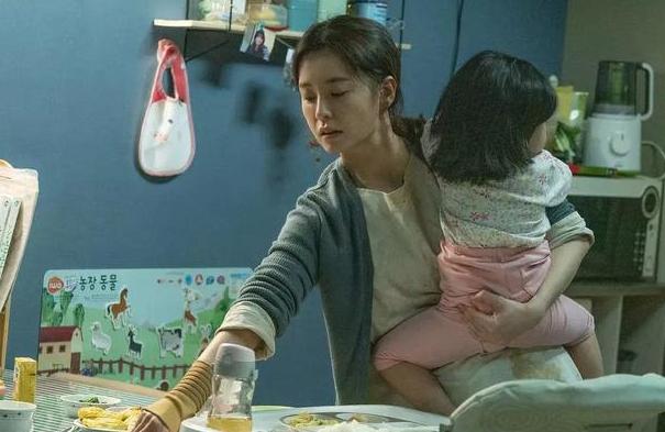 “我以后不会有孩子”清华女学霸的生育观走红，网友们众说纷纭