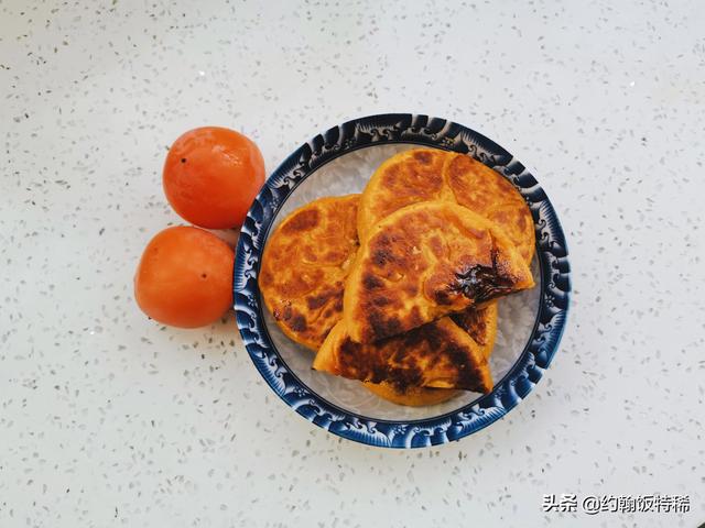 柿子饼表面糖霜怎么做（好吃的黄桂柿子饼）(3)