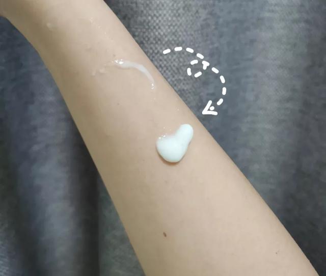 坚持涂绿茶身体乳