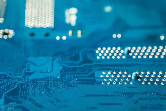 新能源，半导体，白酒，哪个更属于科技公司？