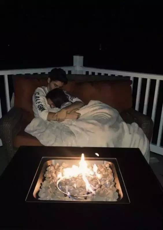 晚安的话语181117：结局和你想的不一样叫生活，一样的叫童话
