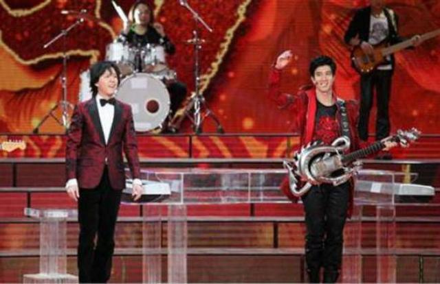 王力宏李云迪春晚:李云迪回应与王力宏事件，别理会粗鄙语言，“宏迪恋”到底是什么