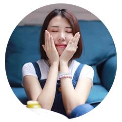 脸上长痘毛囊角化