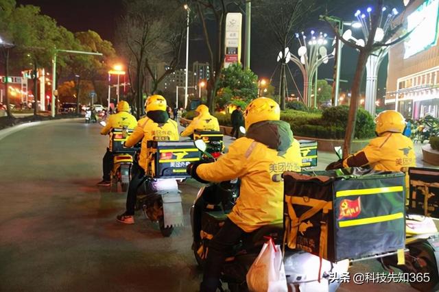 娃哈哈将和美团联合推出防撞徽章伞，守护安全，续营养快线新爆品