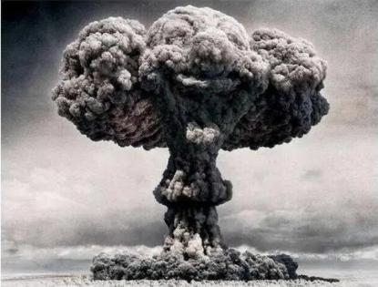 日本广岛瞬间成人间炼狱，8万多平民直接被炸死，核爆有多恐怖？ - 今日热点