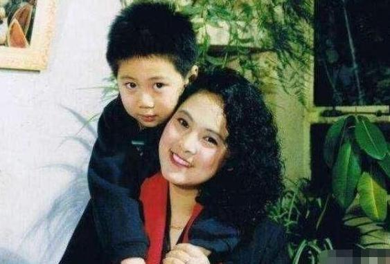 张芝华结了几次婚（80年代爆红女星张芝华）(6)