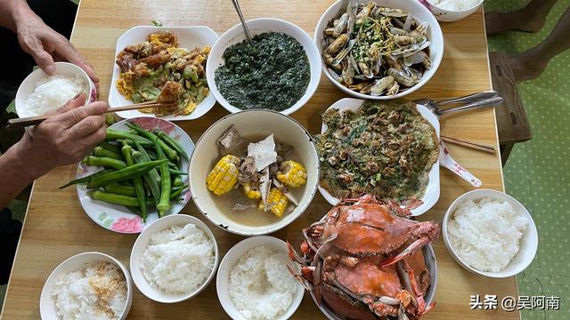 丈母娘要带7个小孩 10天吃完1袋米 12口之家正餐都吃些什么 太阳信息网