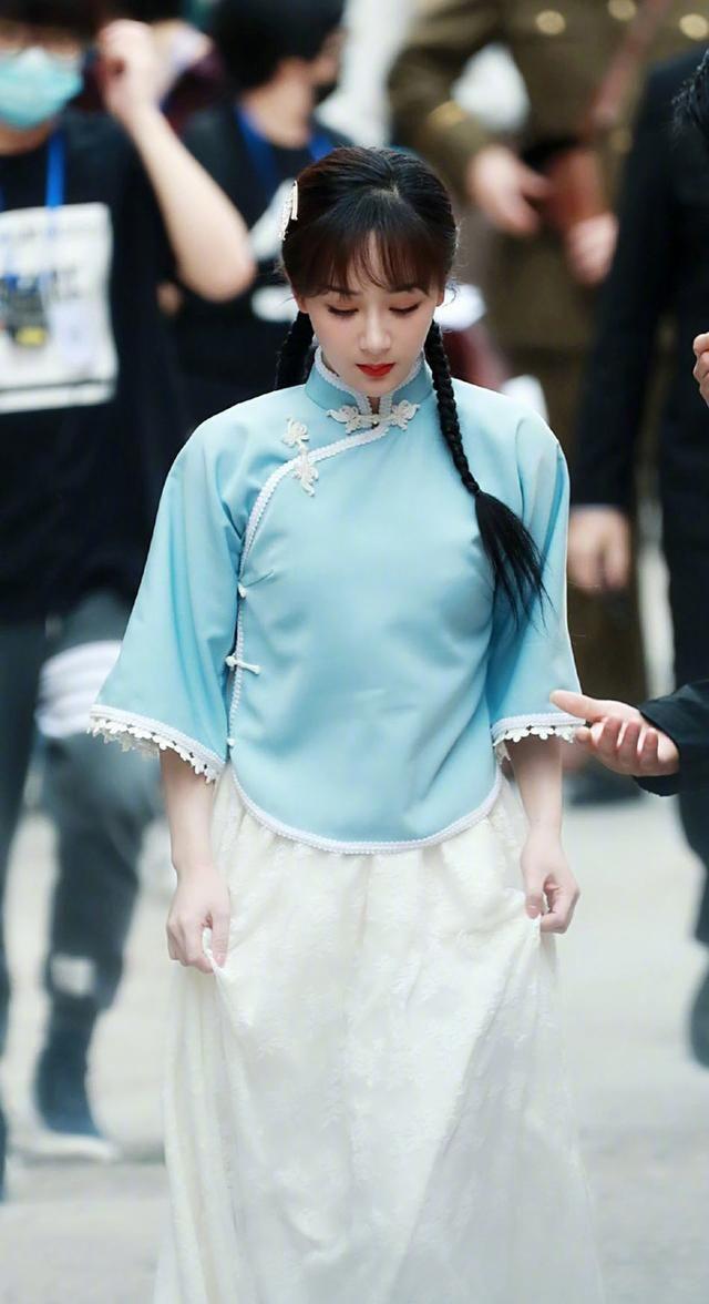 杨紫穿汉服照片(杨紫穿汉服照片大全)-天晟网