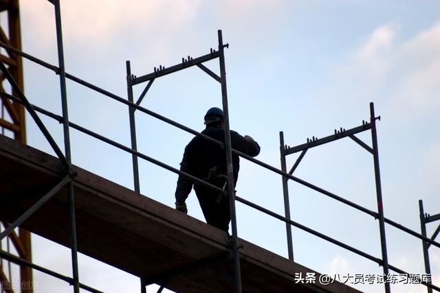 武汉建筑八大员有哪些武汉建筑七大员施工员薪资待遇施工员考试题