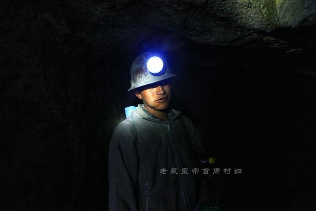 玻利维亚货币