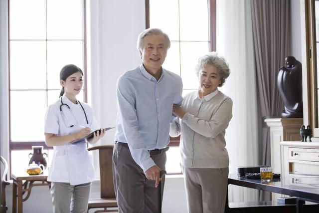 过了50岁，若想预防骨质疏松，这3种常见食物要舍得吃