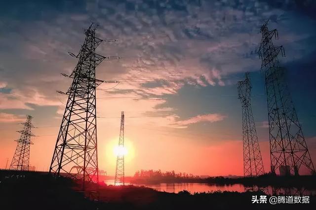 海运费大幅下跌，最高降价近一半！是曙光还是“假摔”？