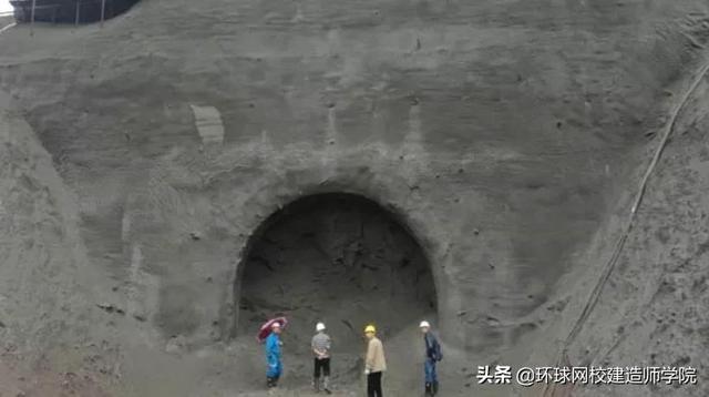 风化石滚压制砂机设备