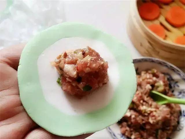 蒸包子垫的布要湿的还是干的（蒸包子不沾笼布）(1)
