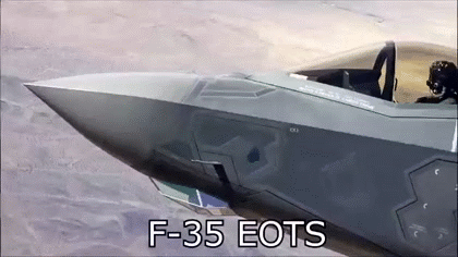 美军高官透露歼-20曾与F-35近距离接触，歼-20能否压制F-35战机？