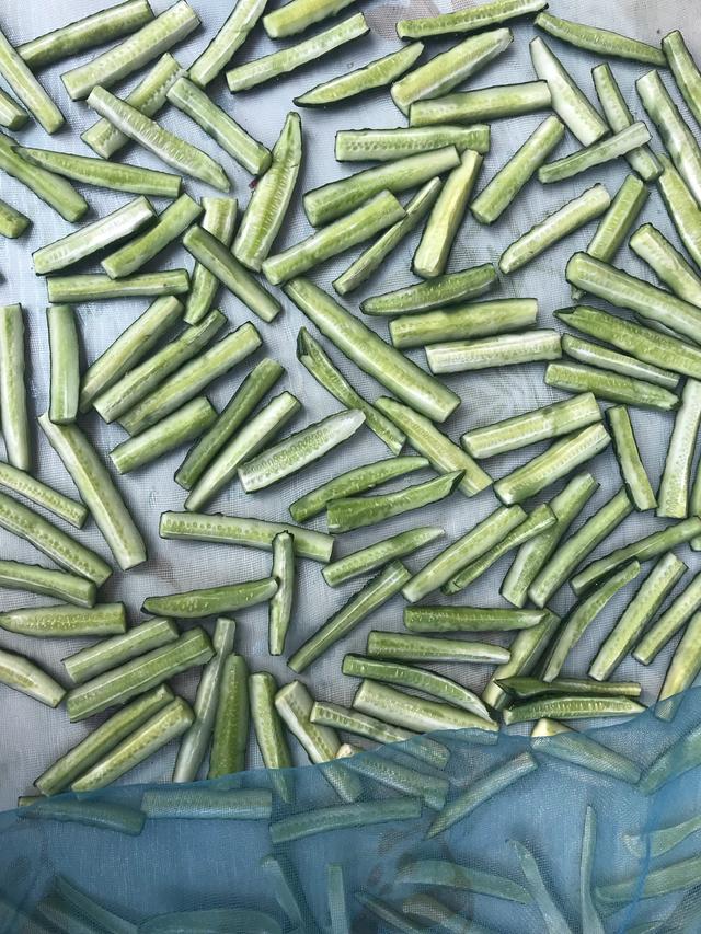 腌咸菜的做法 腌咸菜的做法（佛手瓜腌咸菜的做法） 生活