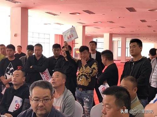 汽车前挡玻璃破碎机