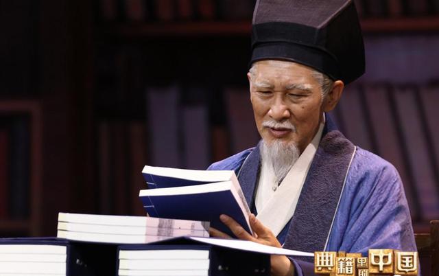 《典籍里的中国》：李时珍弃文从医，生前未看到《本草纲目》出版