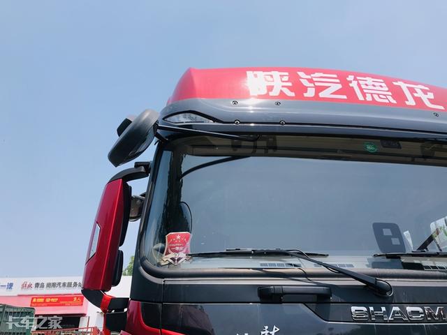 运砂石的货车
