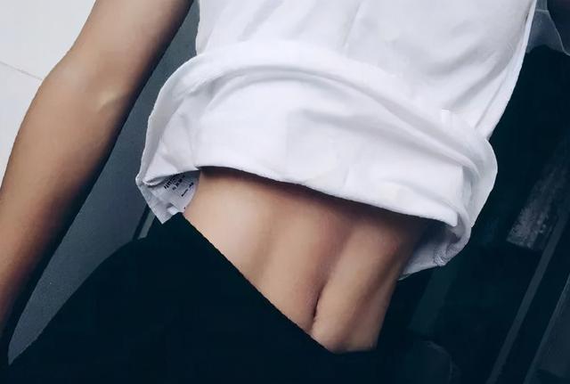 中学生腹肌(中学生腹肌六块图片男生不带脸) - 天星聚