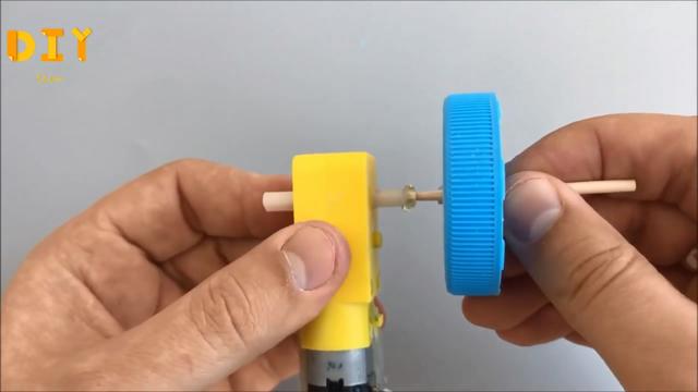 手工制作迷你版的破碎机