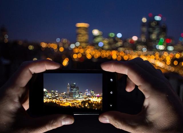 苹果拍照勉强第三，华为意外落榜，小米、三星上榜前三