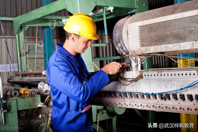 湖北武汉机械员报考从机械员的角度看设备管理建筑七大员报考