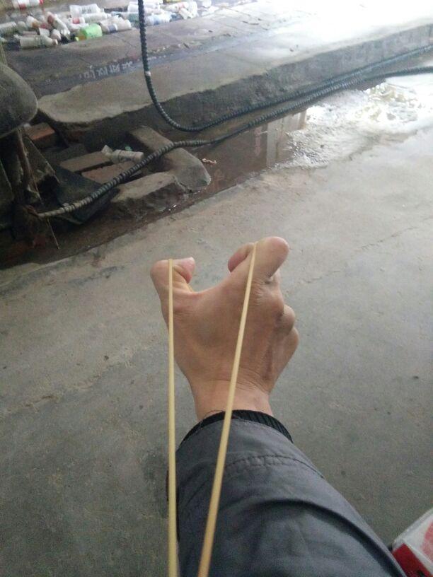 弹弓怎么玩