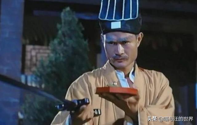 影片中，为啥我国僵尸，身上穿的都是清朝官服？说了你可能不信