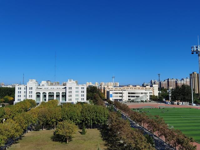 北華航天工業學院,坐落於河北省廊坊市,是國家國防科技工業局,中國