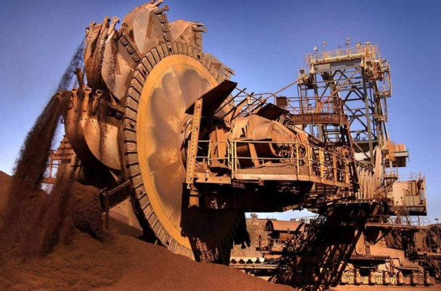 铁饭碗不铁了！澳洲铁矿石价格被“腰斩”，这回又想打煤炭的主意