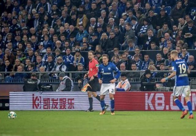 拜仁盯上多特天才了（太欺负人了！拜仁盯上沙尔克22岁妖星 挖新诺伊尔去当2号门将）