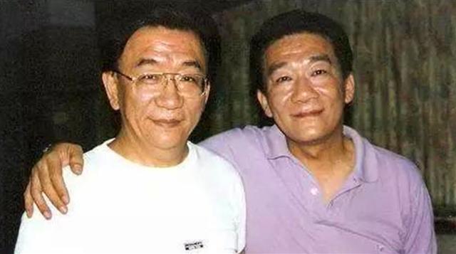 常宝华的徒弟:常宝华的葬礼上，牛群缺席侯耀华带头鼓掌，这对师兄弟有何恩怨？