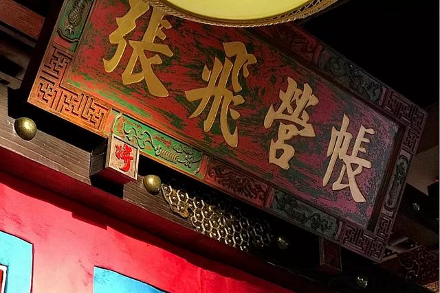 满屏的大牌文案,我只看到两个字:撩人