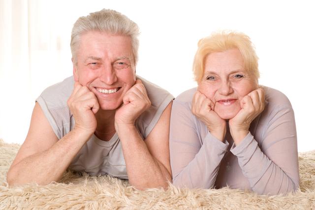 50岁后，如何避免加速衰老，提升生命质量？做好5个方面很重要