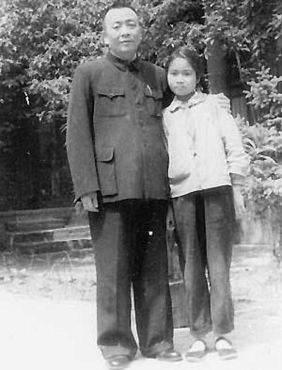 他18岁迎娶陈赓妹妹，爱妻病逝后多年不娶，55年被授予大将军衔