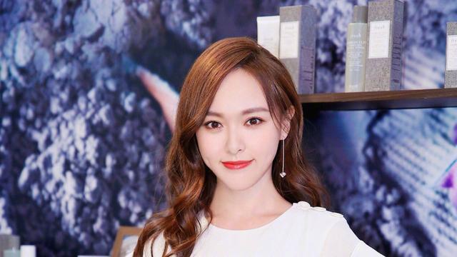 中国十大富豪女明星排行榜身价最高的十大女明星收入最高女明星 太阳信息网