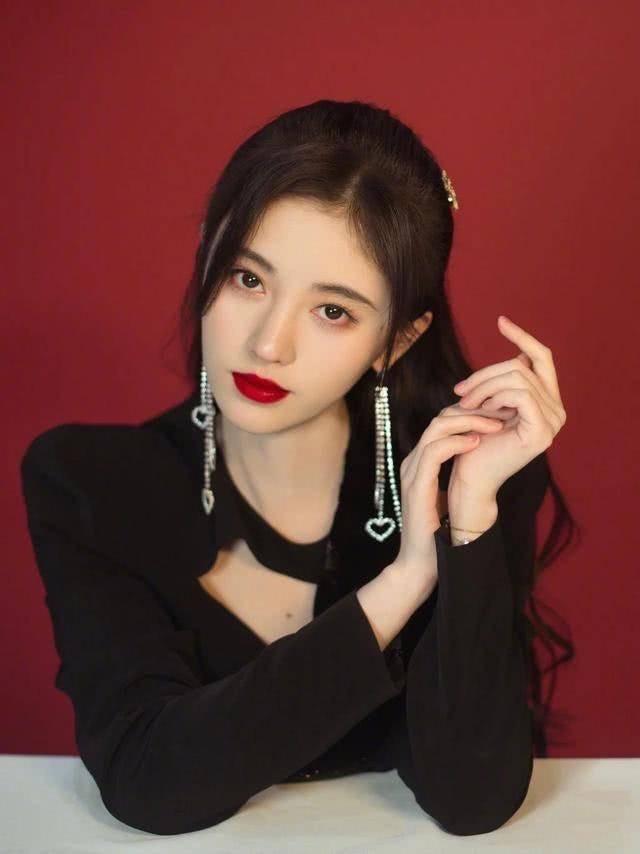 鞠婧祎为什么没人喜欢（鞠婧祎为什么没人追）