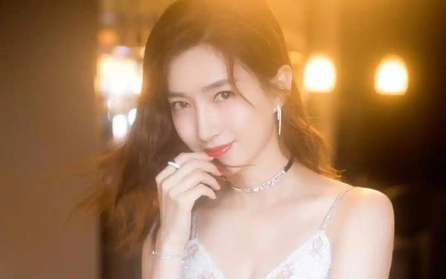 江疏影刘德华电影(江疏影刘德华)